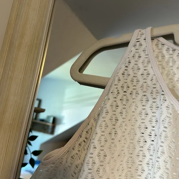 Fabletics white cold shoulder top.  Size large. NWT - Picture 3 of 4